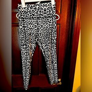 Leopard leggings
